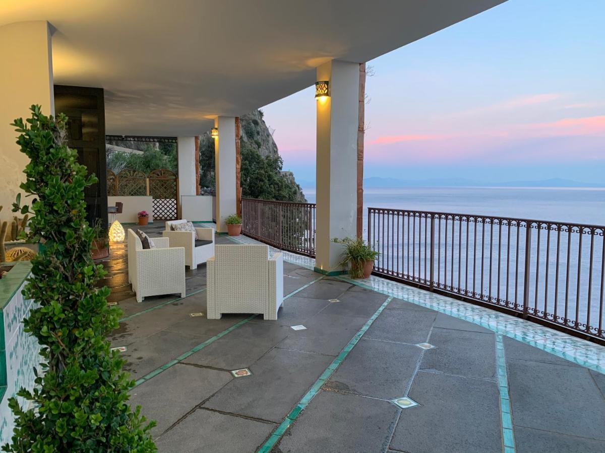 Villa Le Baste Furore Bagian luar foto