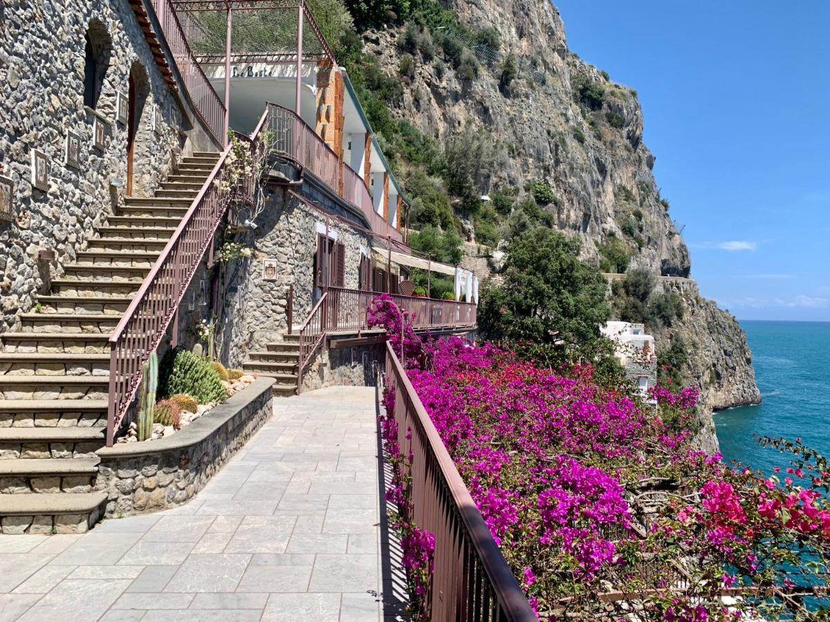 Villa Le Baste Furore Bagian luar foto